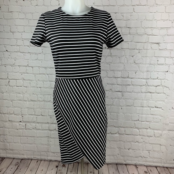 🚨Final Sale 🚨Zara Trafaluc Striped Dress - Picture 2 of 6